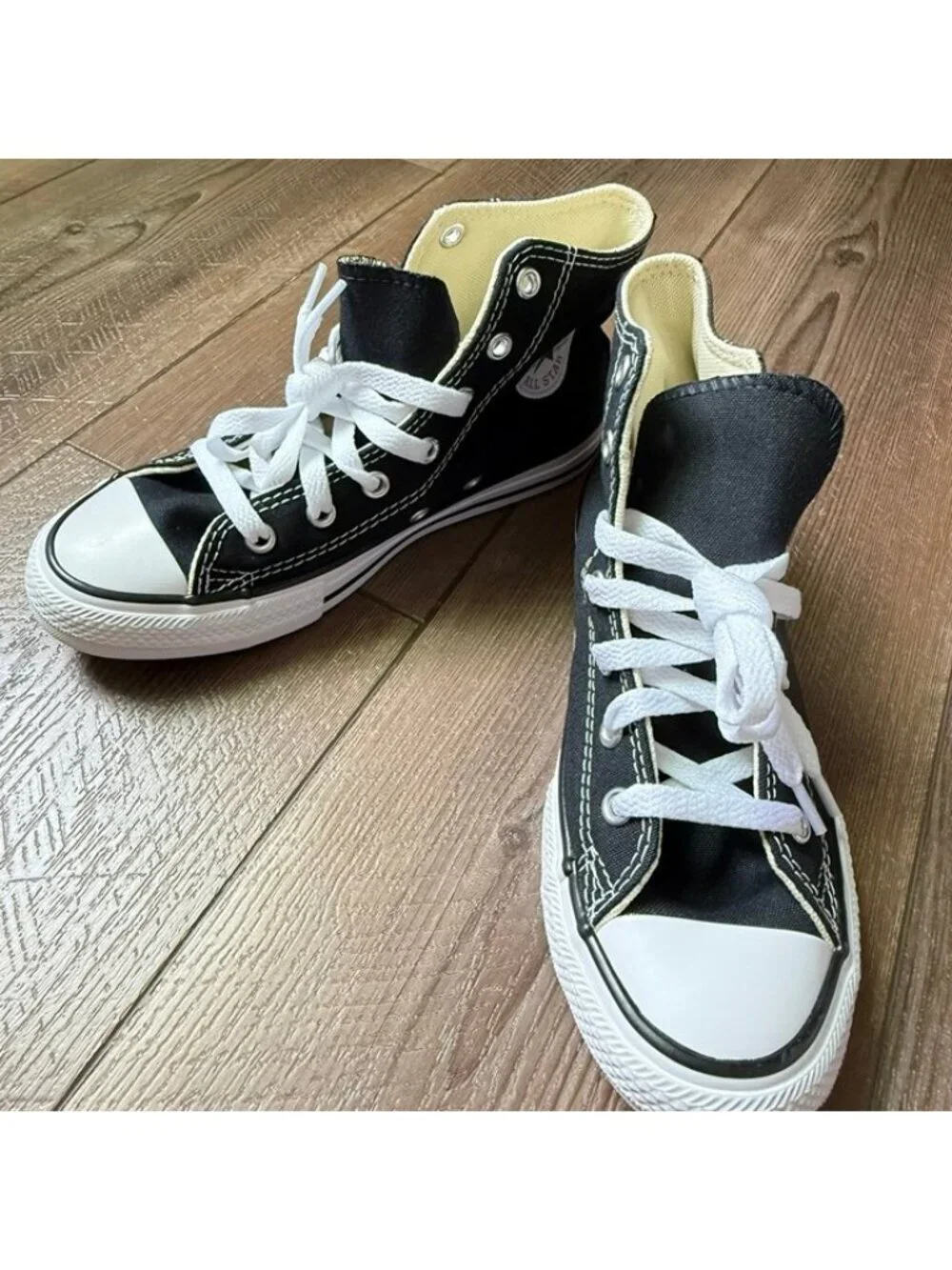 NIB Converse Little Kids Chuck Taylor All Star Canvas 2.5Y